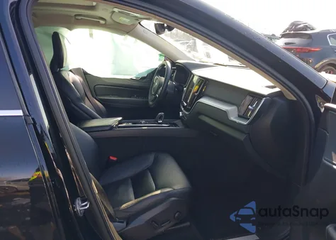 2023 Volvo Xc60 B5 Core z USA, uszkodzony, nr VIN YV4L12RV6P1238506